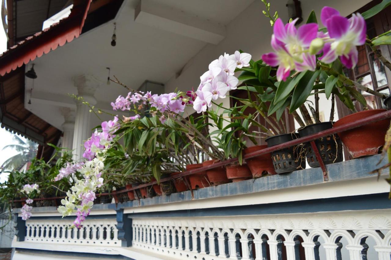 Dream Catcher Home Stay Kochi Exterior foto